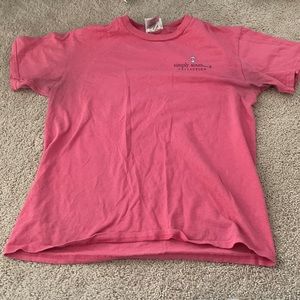 Pink simply southern top. Brand name and nautical design on the heart and back